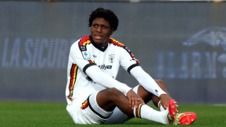 Манчестър Юнайтед е близо до подписването на договор със защитника