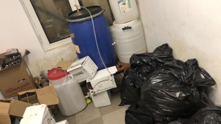 Иззеха големи количества алкохол и дизелово гориво без документи за