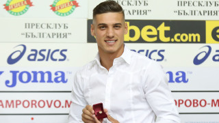 Нападателят на ЦСКА Кирил Десподов бе избран за №1 през