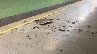 Част от тавана на метростанция Западен парк падна на перона