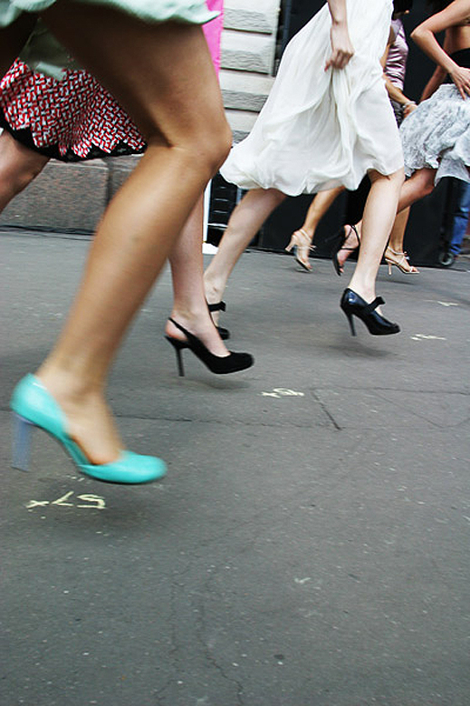 Много високи или много ниски обувки са на мода в Италия