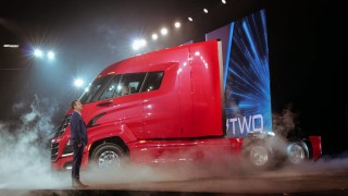 Американският производител на електрически камиони Nikola търси сътрудничество с Hyundai