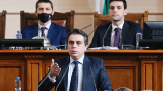 Василев защити бонусите на данъчните