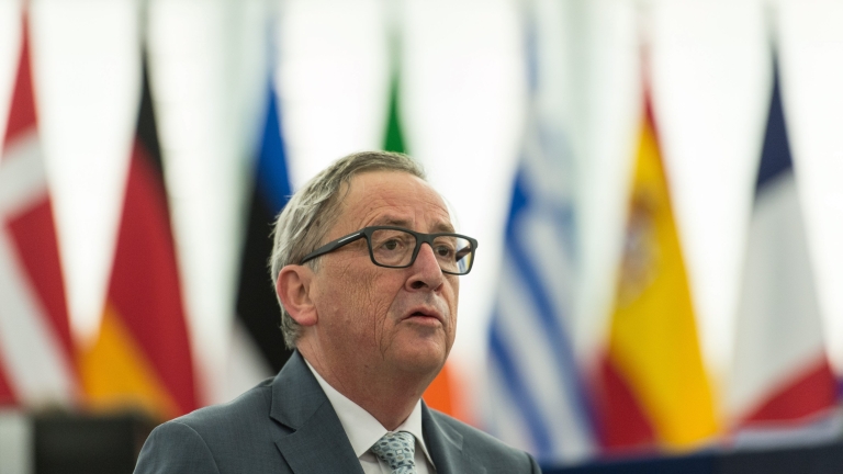 Европейската комисия счита, че е нужно да се изслуша Конституционният