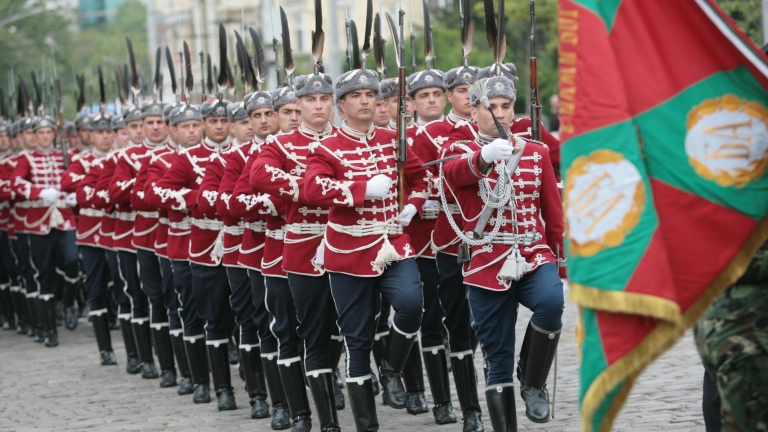 Армията не е готова за борба с тероризма, Хотелиери си крадат туристи с паяк