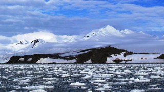 Българските антарктици се сдобиват с нова научна лаборатория
