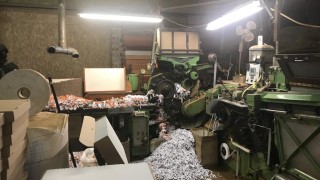 Разкриха две нелегални фабрики за цигари в Словакия и Унгария