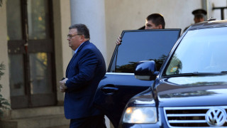 Блокираха милиони евро след сигнал на Дончев за "Джи Пи груп"