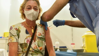 Тромбози с "АстраЗенека" и в Испания