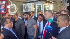 Държава с главно "Д" - що за явление е това?