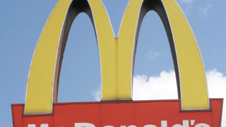 McDonald's плаща в Китай 40% по-малко от законното