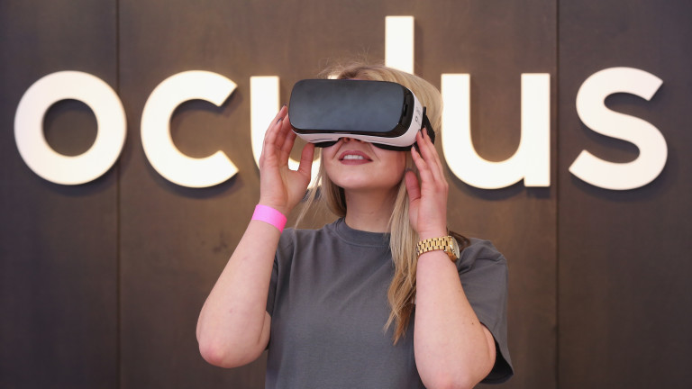  Фейсбук към този момент разполага с VR oчила в лицето на Oculus 