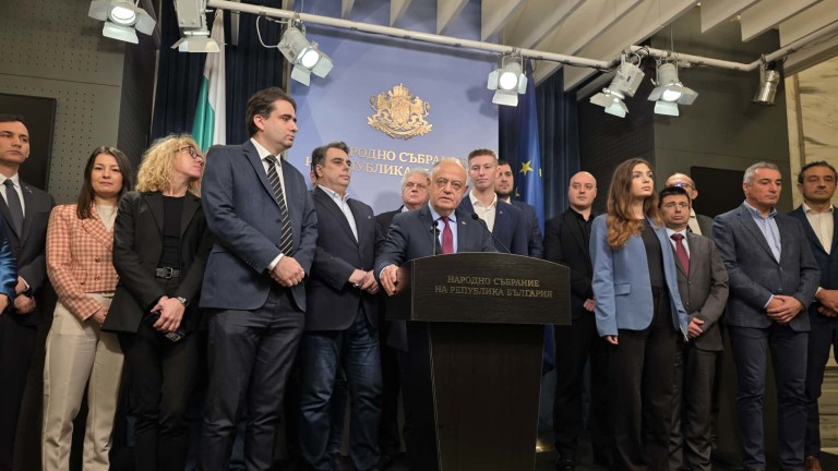 "Икономиката, глупако": ПП-ДБ внесоха шестия вот на недоверие срещу кабинета "Желязков"