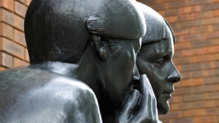 Служители споделят греховете на шефовете си в мобилно приложение