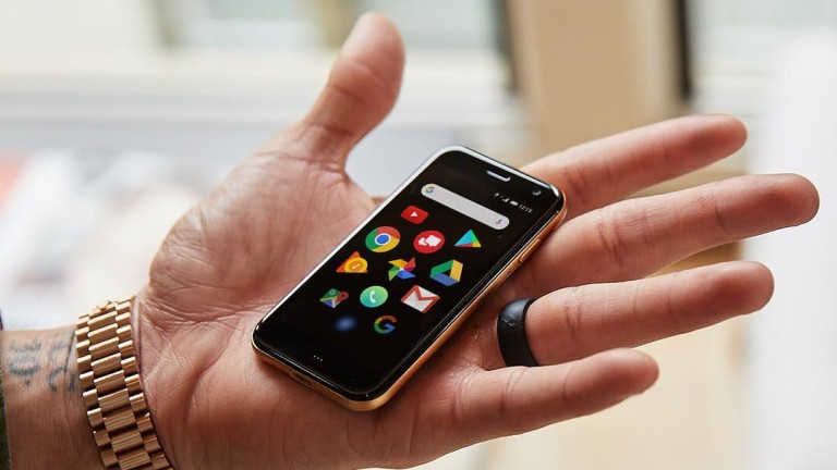 Palm - смартфонът с големината на кредитна карта 