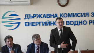 ДКЕВР отложи отнемането на лицензите на ЕРП-тата
