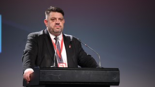 Днес България извървява последната крачка от дългия си път на