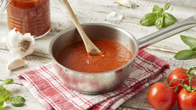 Гладък сос се получава чрез пасиране