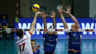 Левски победи Нефтохимик с 3 2 гейма в дербито от 7 ия