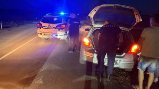 Полицията арестува двама наркодилъри в Поморие Това съобщиха от ОДМВР Бургас На