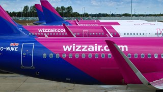 Пътниците които притежават самолетни билети на авиокомпания Wizz air от