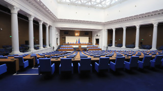 Новата сграда на парламента готова да посрещне депутатите 