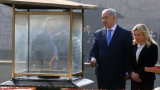 Премиерът на Израел Бенямин Нетаняху заяви че САЩ ще преместят