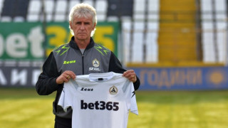 Новият старши треньор на Славия Иван Колев беше официално представен