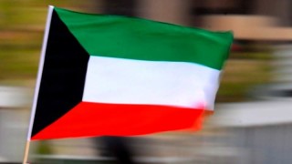 Емирът на Кувейт разпусна парламента в четвъртък след като депутат