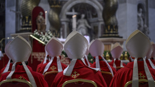 След смъртта на папа Франциск в първия ден от Светлата