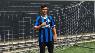 Интер Милано обмисля да прати българския полузащитник Никола Илиев под наем