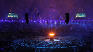 Загасиха олимпийския огън