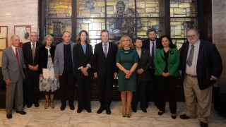 Янаки Стоилов се посъветва с предшественици на поста съобщават от