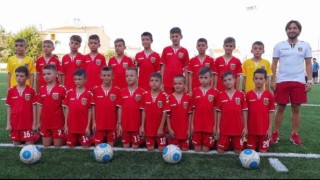 Децата на Пирин 2001 провеждат ежедневни онлайн тренировки Те не