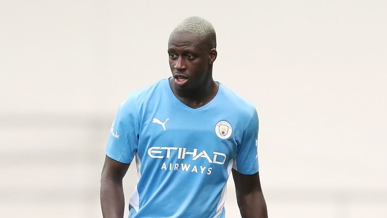 Менди е категоричен в съда - не е изнасилвач