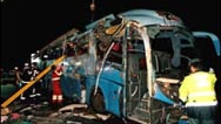 8 загинали при автобусна катастрофа край Барселона