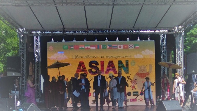 Азия е необятна, заяви президентът Румен Радев, който откри азиатския