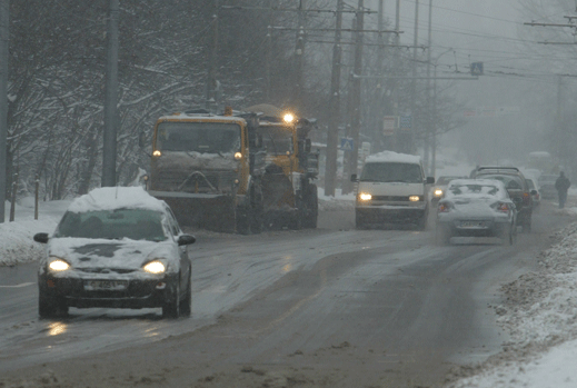 Гарантират зимното почистване на пътищата 