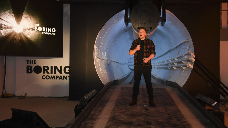 Илон Мъск показа първия си тунел