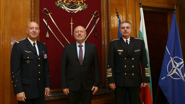 Министърът на отбраната Тодор Тагарев проведе работна среща с генерал