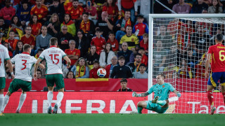 Треньорът на вратарите в Левски Божидар Митрев публикува позиция в