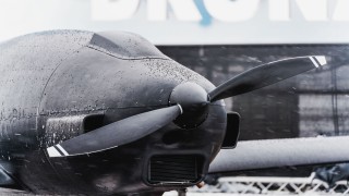 От пистата на летище София в България българската компания Dronamics