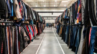 Компания за дрехи втора употреба инвестира 20 милиона лева в нова база край София