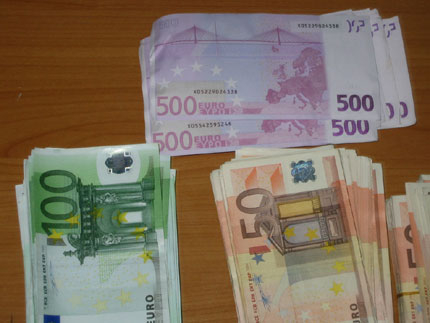 Над 130 хил. валута задържаха на „Лесово”