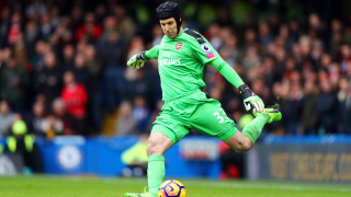 Стражът на Арсенал Петър Чех разбира недоволството на феновете