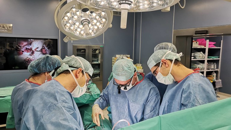 Лекари от Акушеро-гинекологичното отделение на болницата в Пазарджик спасиха живота