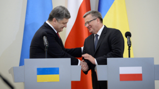 Порошенко обеща Украйна да отхвърли статута на необвързана държава
