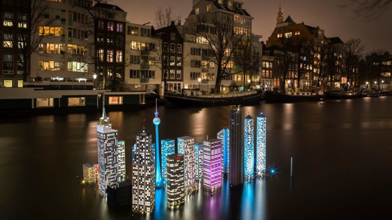 Светещата магия на Амстердам
