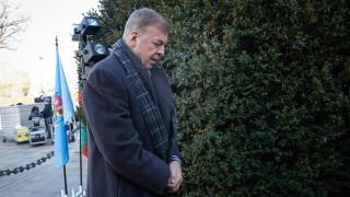 Мажоритарният собственик на Левски Наско Сираков се преклони пред паметта