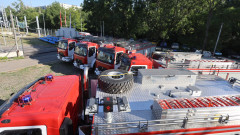 Нови пожарни влизат в битката с огнената стихия